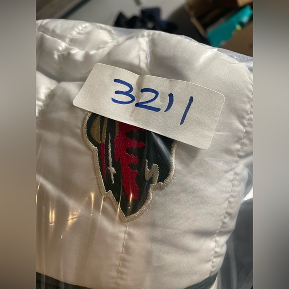 NHL Minnesota Wild Women's Zip-Up Polyfill Vest in White Medium - Picture 9 of 9